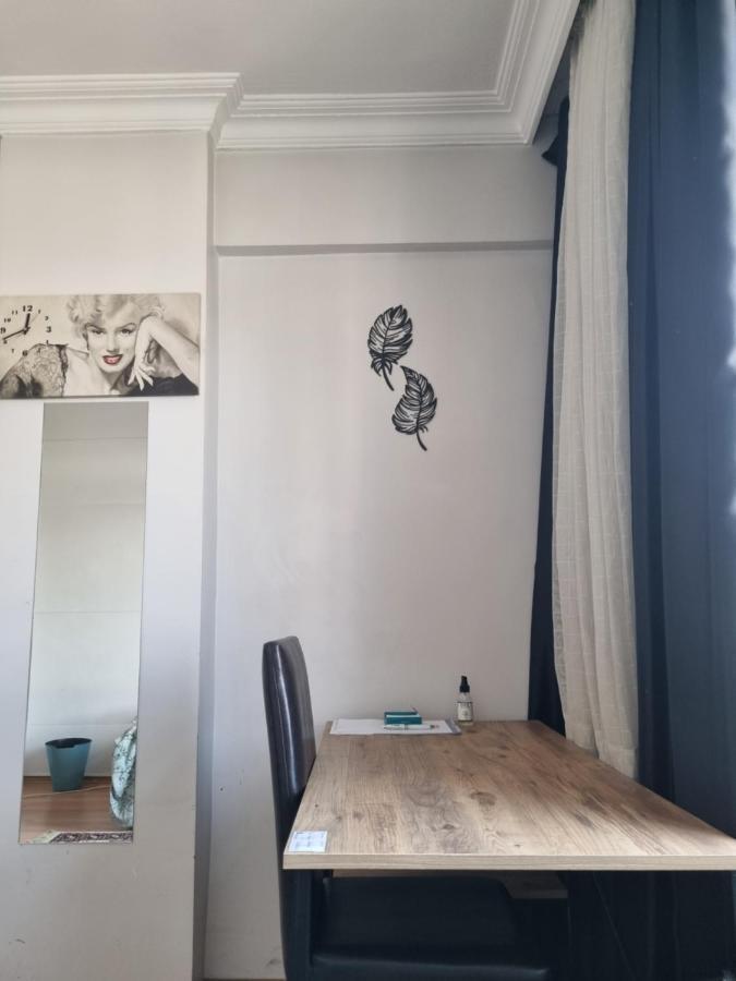 اسطنبول Single Room, Одноместная Комната В Доме, Chambre D'Une Personne, Habitacion Individual المظهر الخارجي الصورة